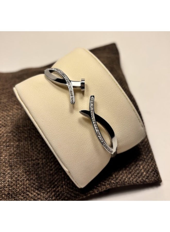 Weaves & Trinkets Infinite Silver Cuff Bracelet - Trinket Wrap - Image 1